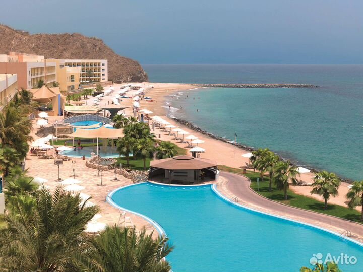 Тур в ОАЭ The Radisson Blu Resort Fujairah 5*