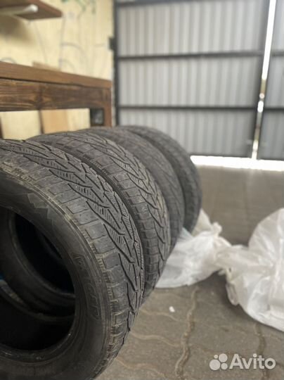 Tigar Winter 215/60 R16
