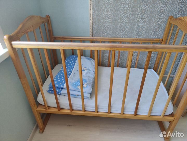 Кровать детская с матрасом