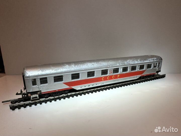 Модель пассажирского вагона 1:120 TT