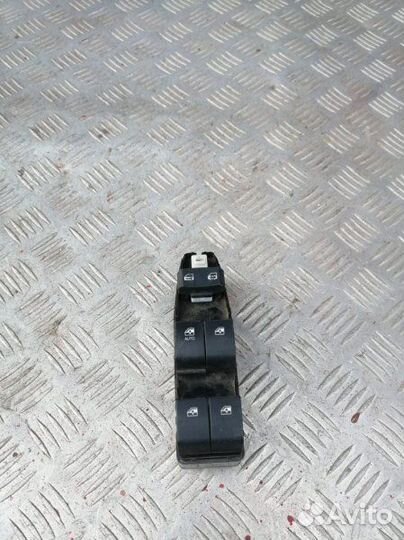 Блок управления стеклоподъемниками передний левый