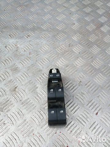 Блок управления стеклоподъемниками передний левый