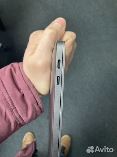 Macbook pro 2017 i5 8gb 128gb