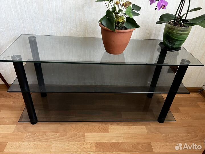 Стеклянная тумба под тв