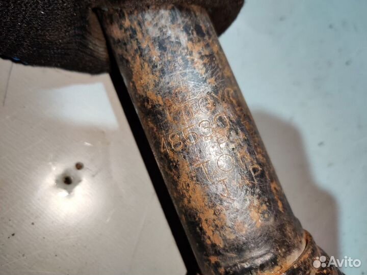 Амортизатор задний Toyota Mark 2 GX110