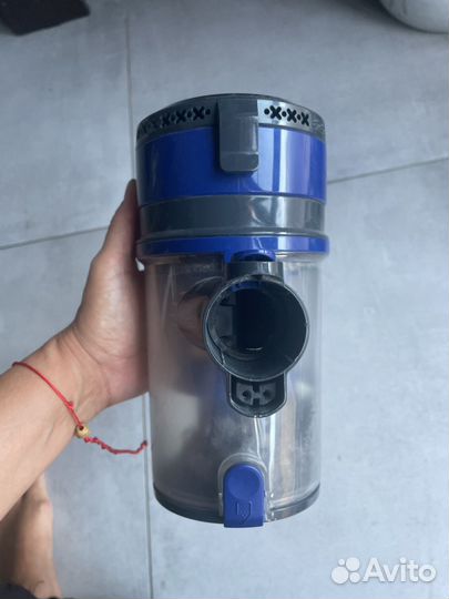 Вертикальный пылесос часть