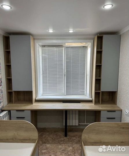 Рабочая зона у окна