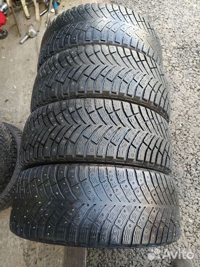 Michelin X-Ice North 4 235/45 R18