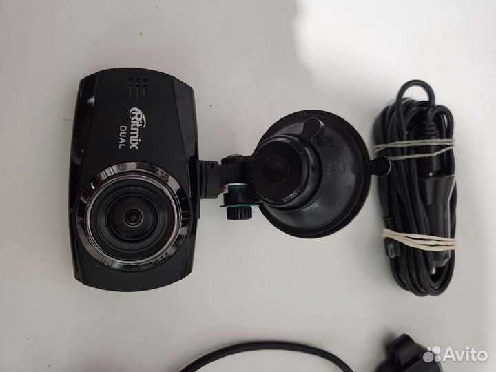 Автомобильный видеорегистратор Ritmix