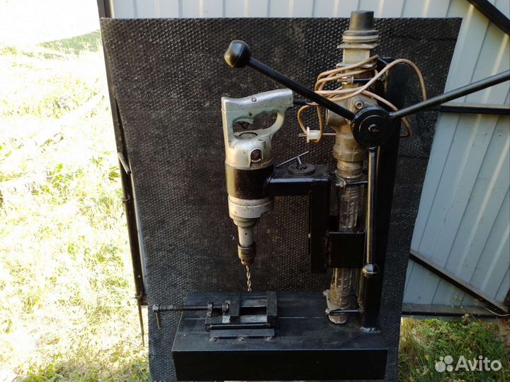 Сверлильный станок