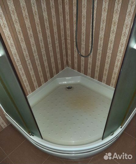 Поддоны керамический и акриловый бу