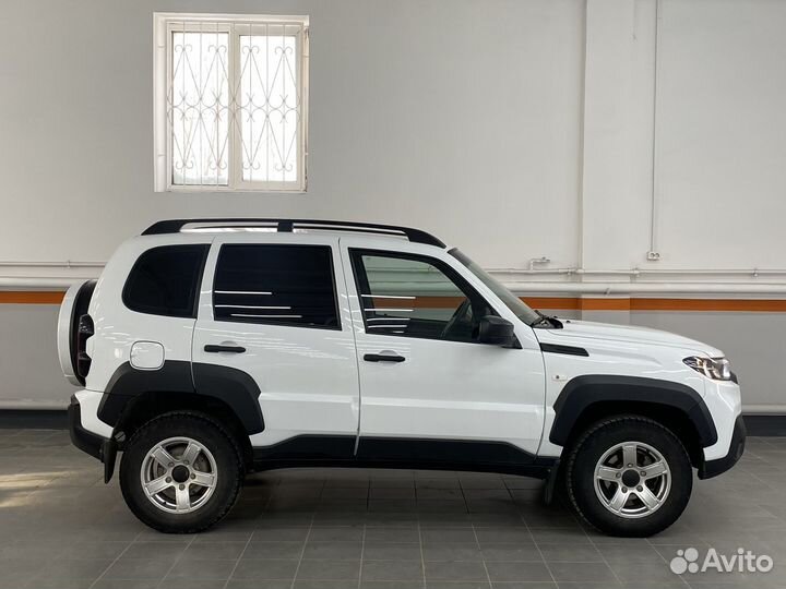 ВАЗ Niva Travel 1.7 МТ, 2022, 16 000 км