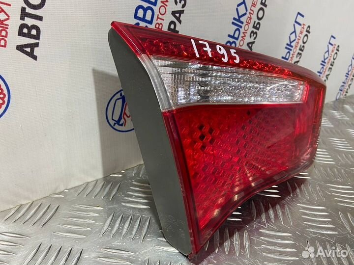 Фонарь левый Kia Rio 3