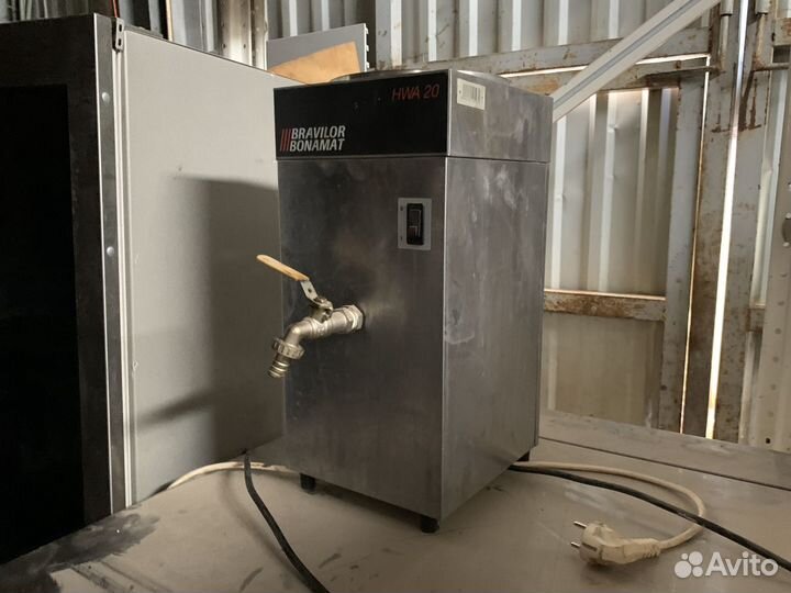 Кипятильник проточный Bravilor Bonamat HWA 20