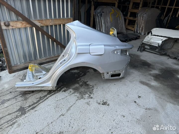 Заднее левоя четверть Toyota camry v70