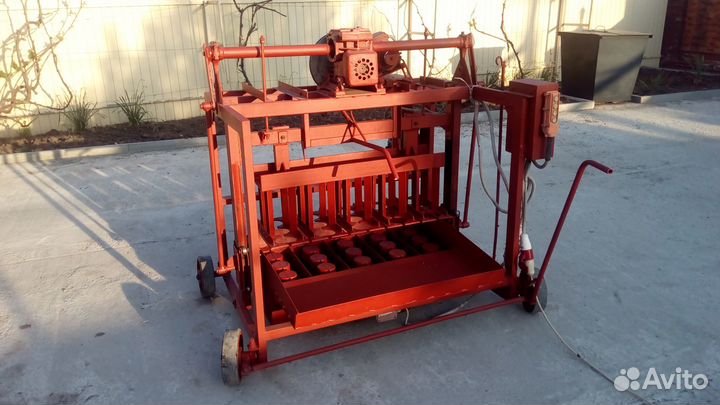 Станок для шлакоблоков