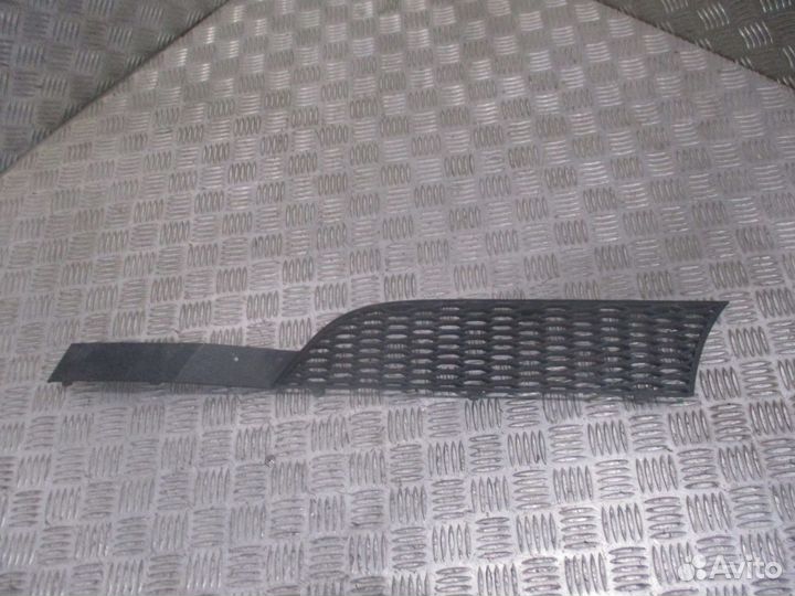 Накладка решетки радиатора левая Mercedes-Benz A94
