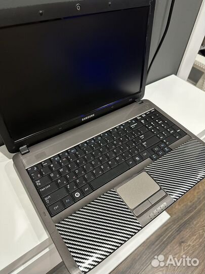 Шустрый Samsung i3