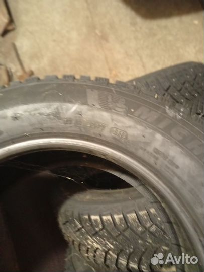Michelin X-Ice North 4 215/60 R16 99