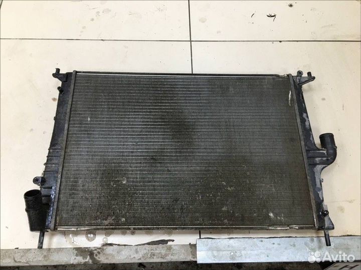 Радиатор системы охлаждения Renault Logan