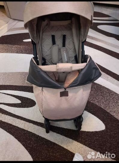 Коляска прогулочная