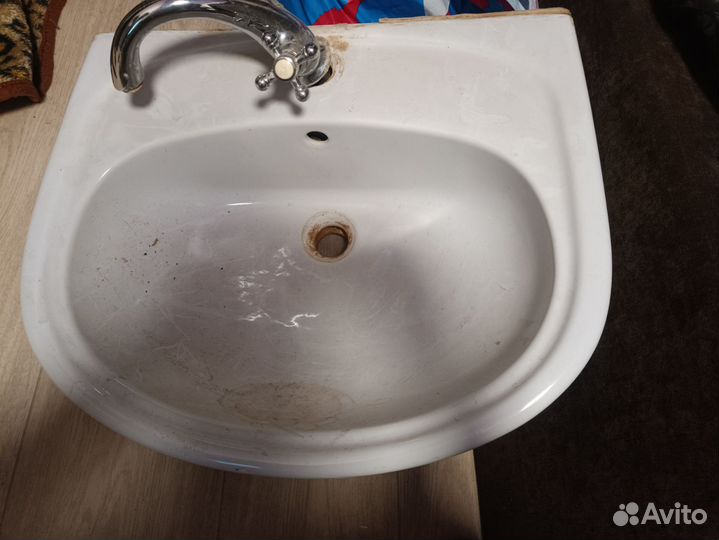 Раковина в ванную бу