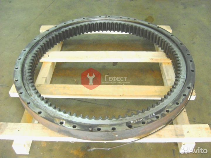 Опорно-поворотный круг Hyundai R55W-7A