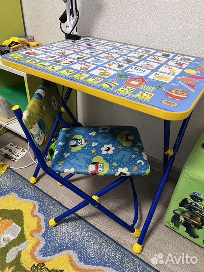 Детский стол и стул