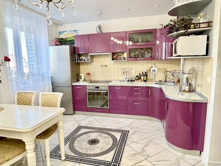 3-к. квартира, 80,2 м², 6/10 эт.