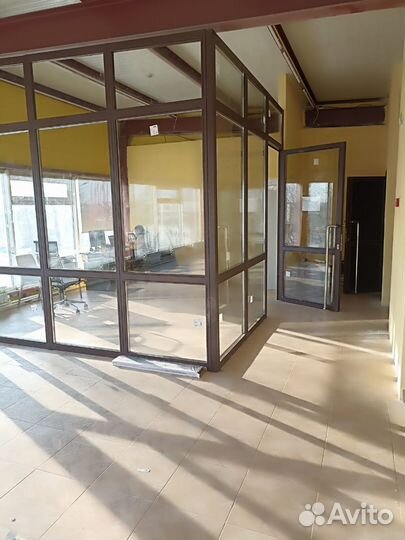 Окна двери перегородки