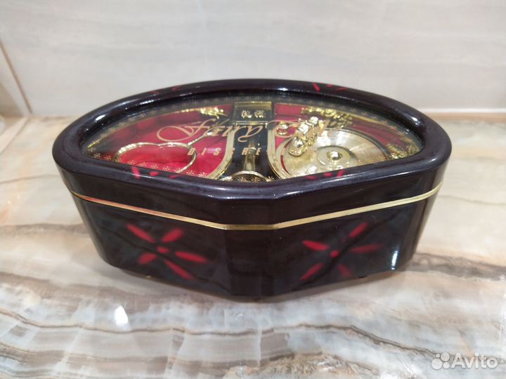 Музыкальная шкатулка