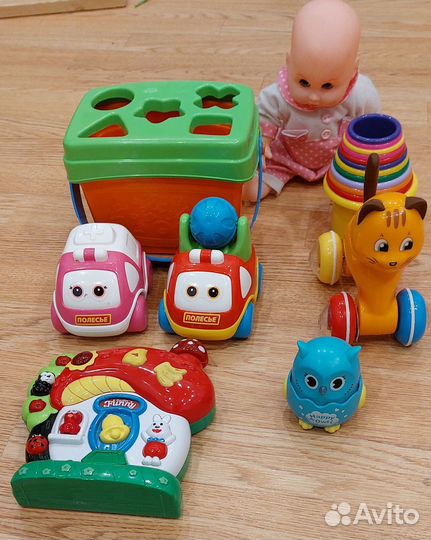 Развивающие игрушки для малышей пакетом