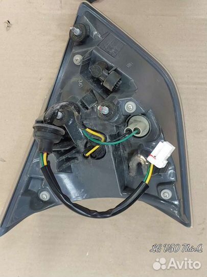 Фонарь задний внутренний nissan X-treil T32