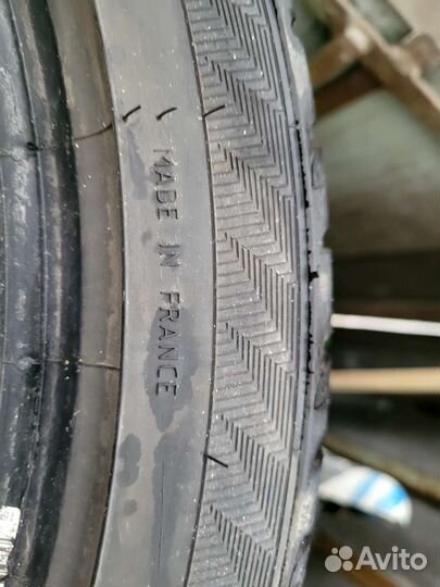Ultramile UM S5 215/45 R17
