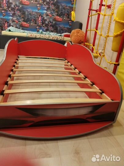 Детская кровать машина с матрасом