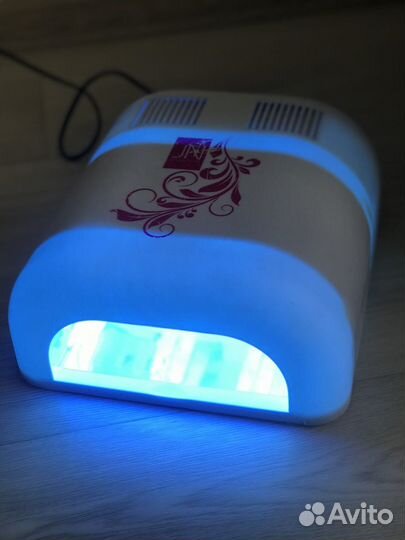 Лампа для ногтей новая