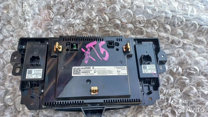 Магнитола информационная панель Cadillac XT5