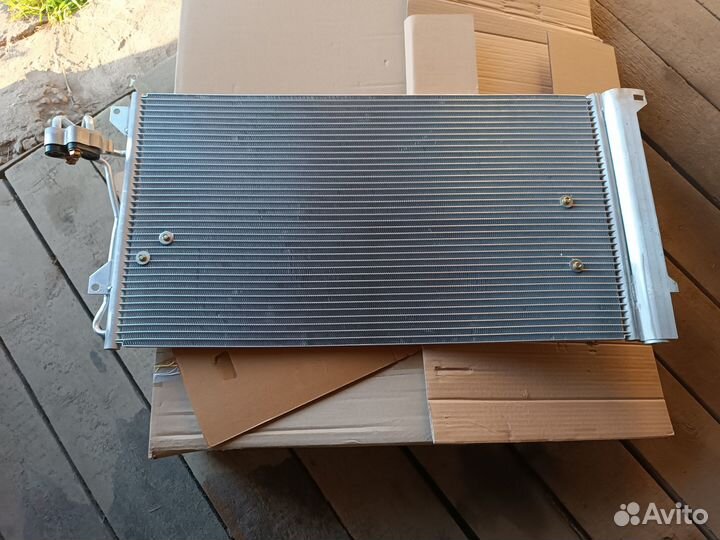 Компрессор и радиатор кондиционера