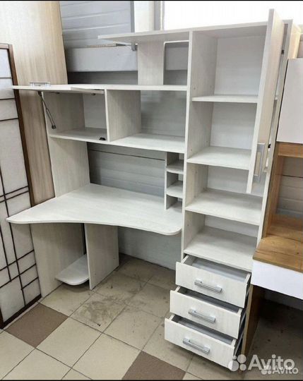 Компьютерный стол новый