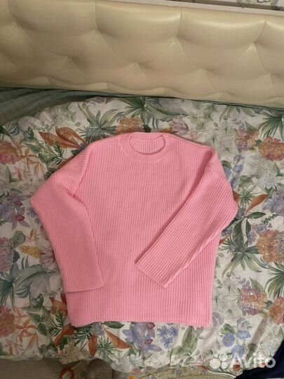 Свитер розовый