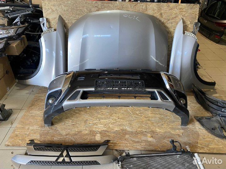 Nosecut Mitsubishi Outlander lll 18-22