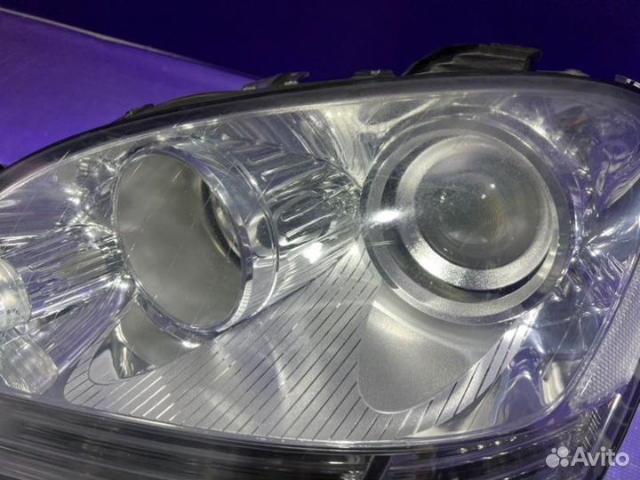 Фара передняя левая Mercedes Benz Ml 164 642940