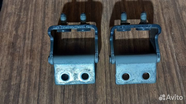 Escape тайванец 2007-2009 петли двери багажника