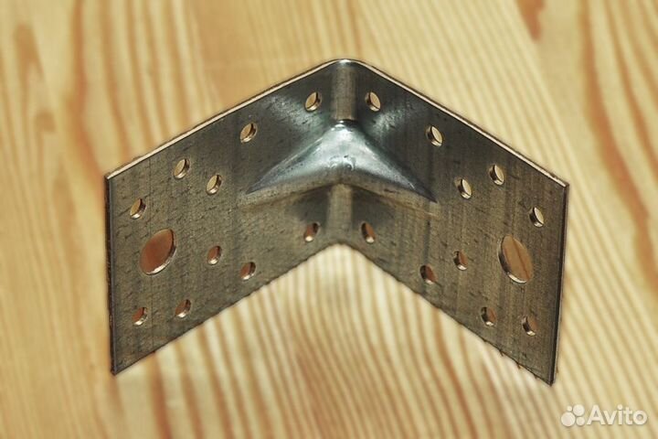 Крепежный уголок усиленный 50*50*35*2мм