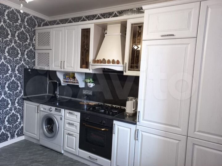 1-к. квартира, 42 м², 8/12 эт.