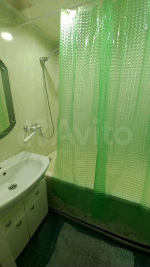 2-к. квартира, 52 м², 4/9 эт.