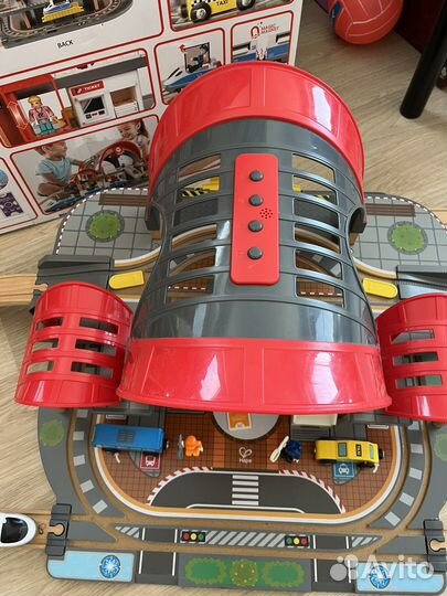 Деревянная железная дорога hape гранд сити