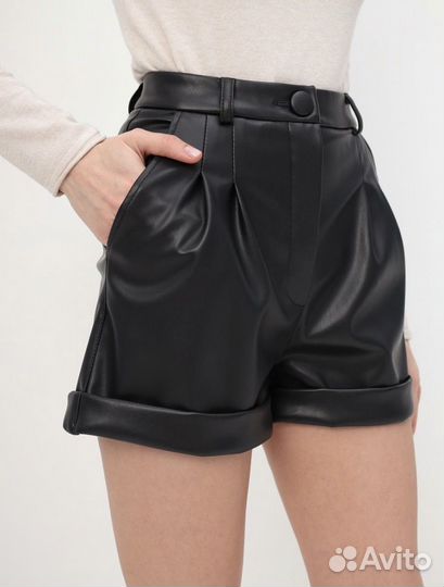 Кожаные шорты