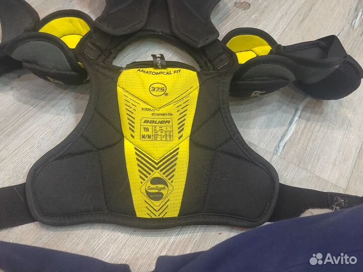 Нагрудник хоккейный bauer supreme 1s