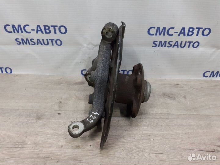 Кулак поворотный передний правый Mercedes-Benz